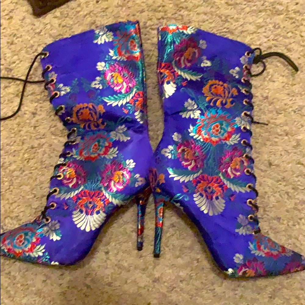 No longer want. Never worn. Brand New.